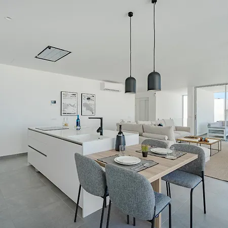 Estandar 1 - Casangular By Upper فيلة أذيخي